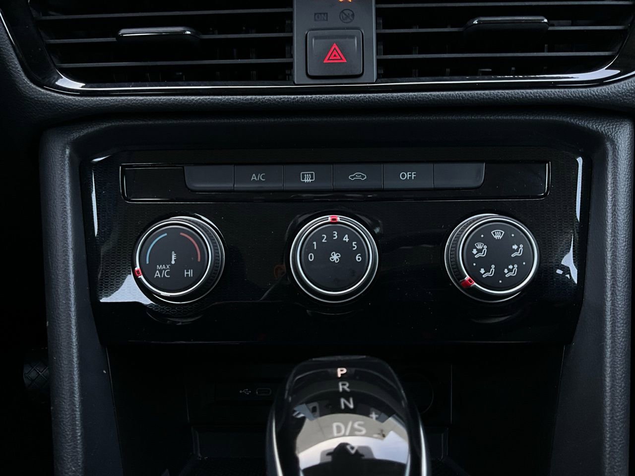 Used 2025 Volkswagen Taos S image 25