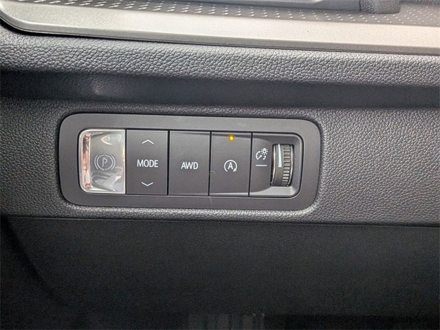 New 2026 Chevrolet Traverse LT w/ LPO, Floor Liner Package image 18