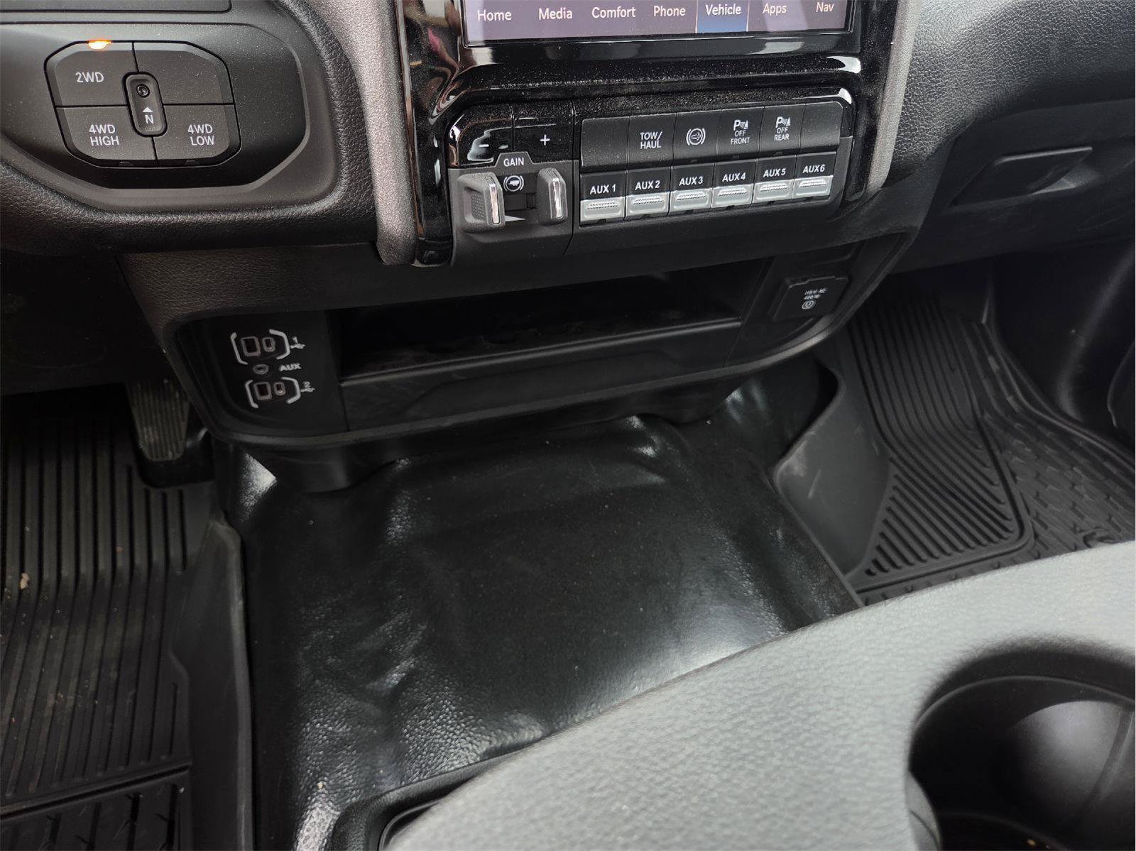 New 2026 RAM 3500 Tradesman AWD/4WD image 12