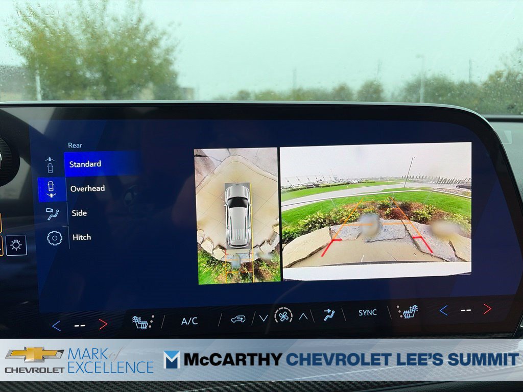 New 2027 Chevrolet Traverse Z71 w/ Enhanced Driving Package AWD/4WD image 16