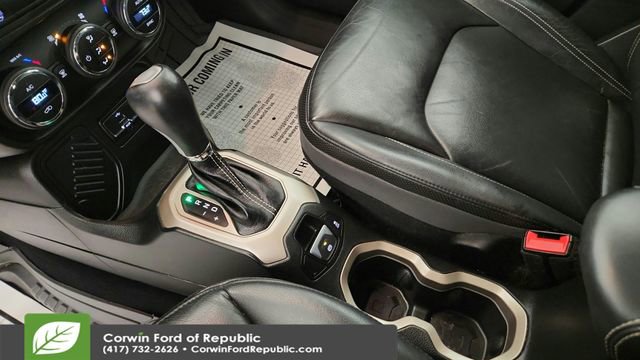 Used 2016 Jeep Renegade Limited image 15