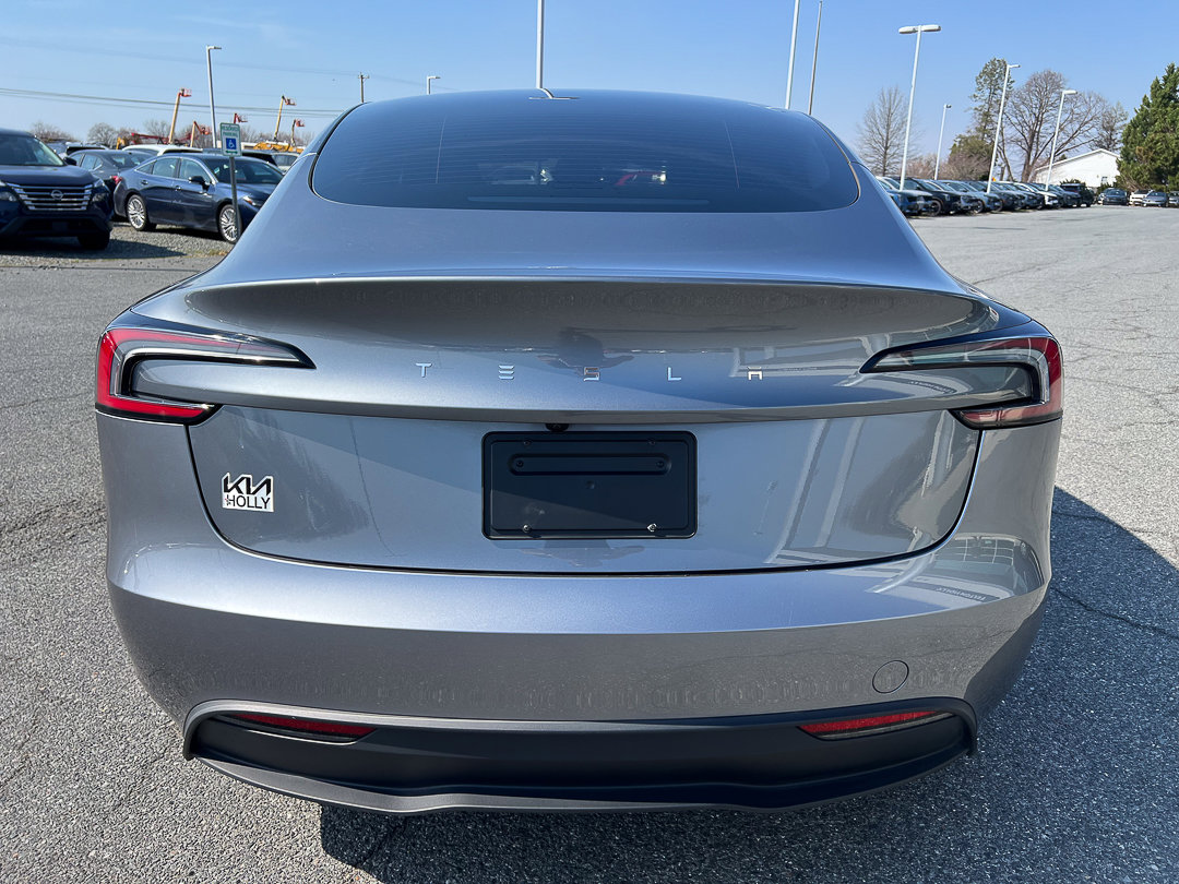 Used 2024 Tesla Model 3 Standard Range image 4