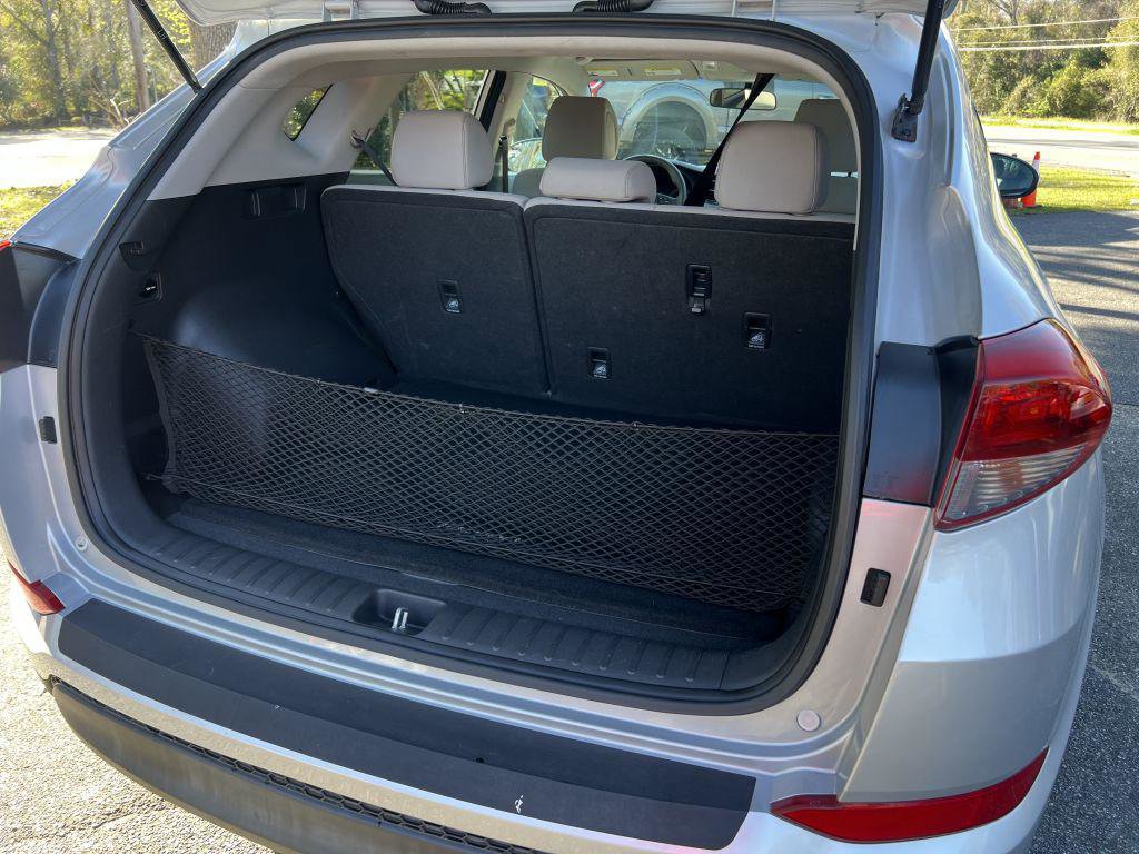 Used 2017 Hyundai Tucson SE image 13