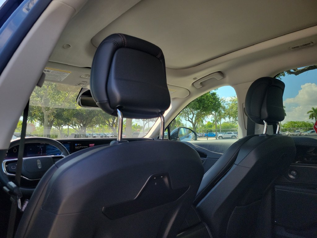 New 2026 Lincoln Nautilus Reserve w/ Jet Appearance Package AWD/4WD image 14