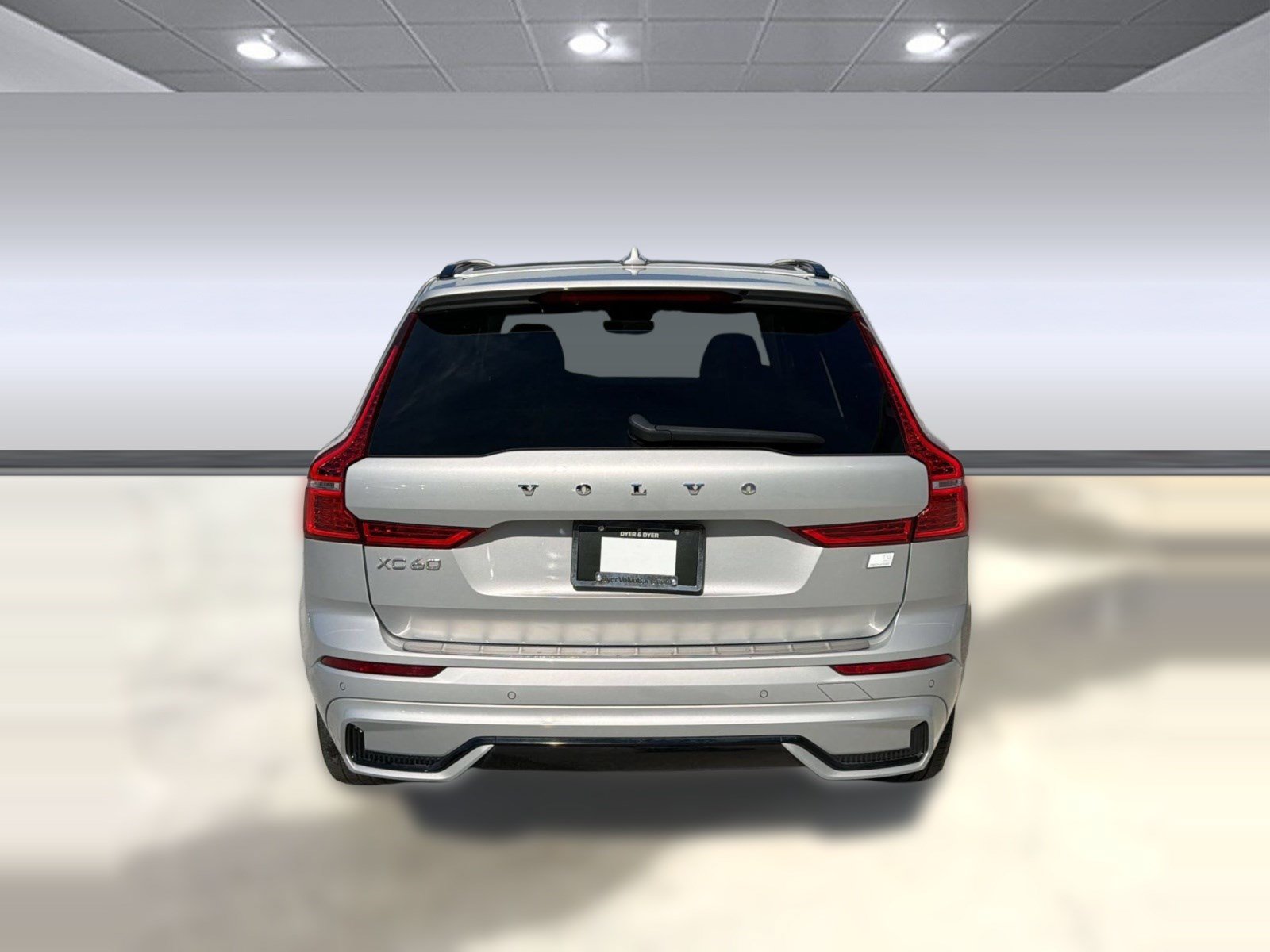 Certified 2024 Volvo XC60 T8 Plus w/ Protection Package Premier AWD/4WD image 10