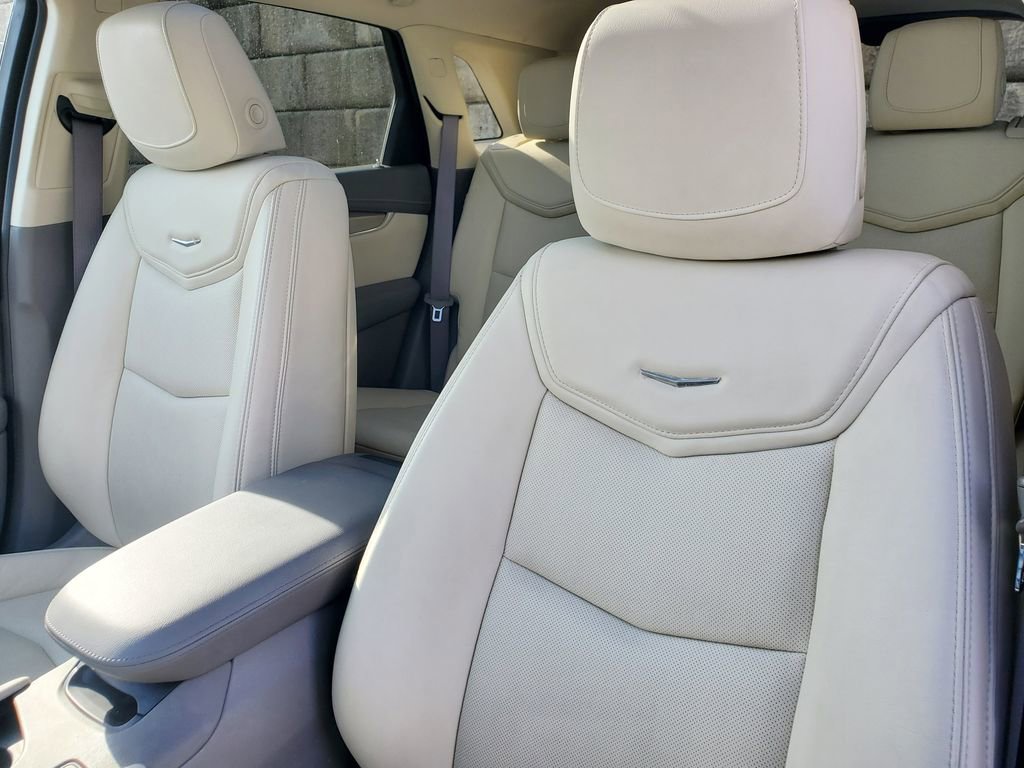 Used 2017 Cadillac XT5 Luxury w/ Driver Awareness Package FWD image 34