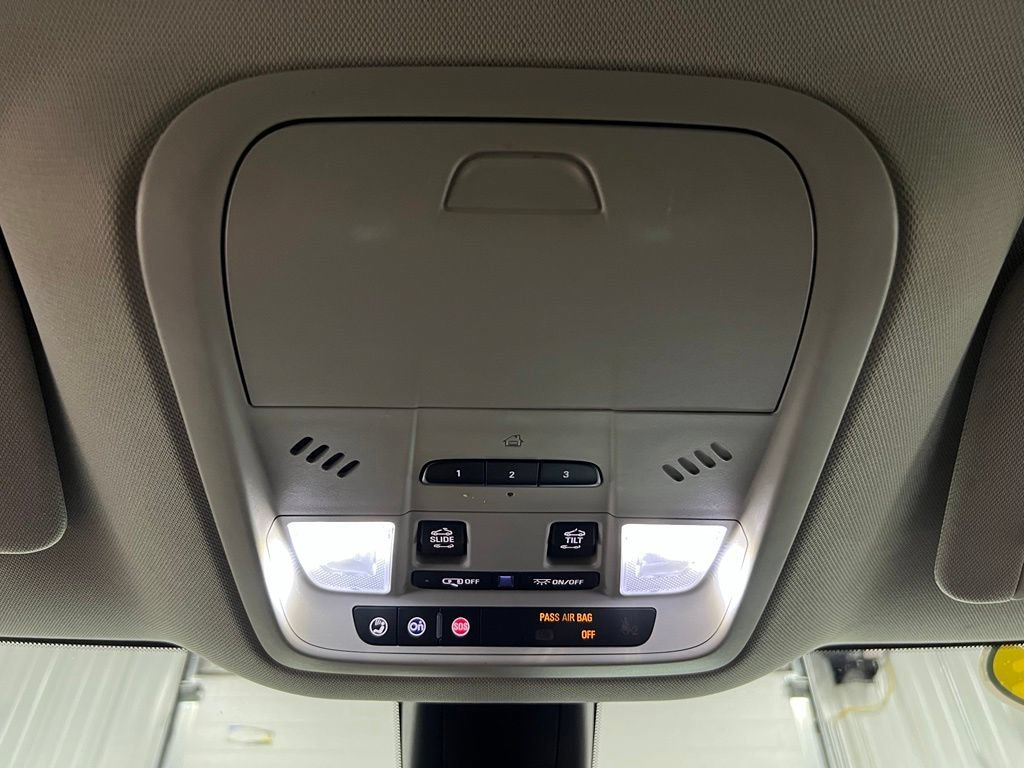 Certified 2018 Buick Enclave Avenir w/ Avenir Technology Package AWD/4WD image 30