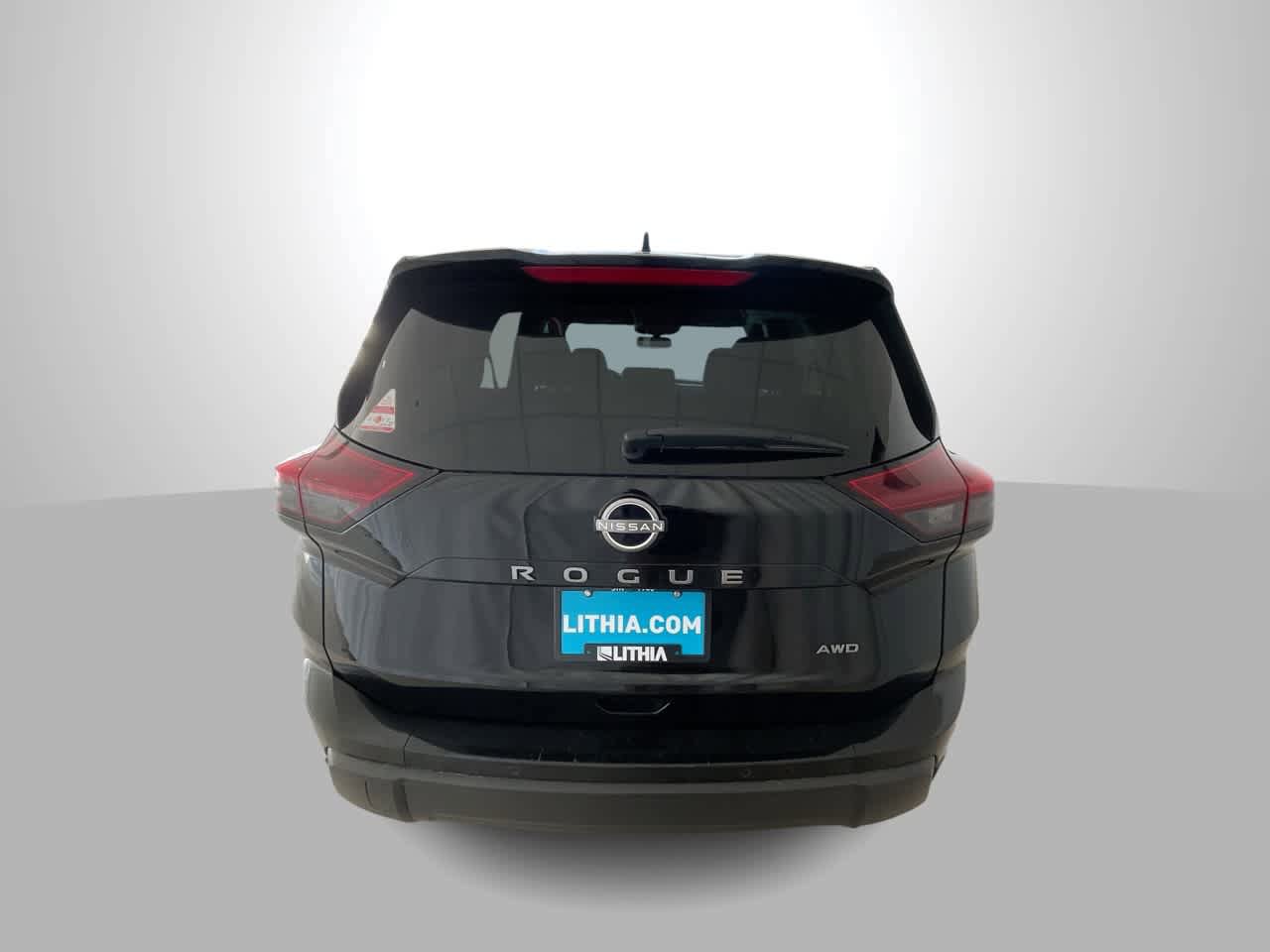 Used 2024 Nissan Rogue S AWD/4WD image 7