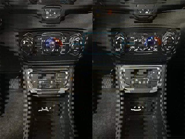 Certified 2024 GMC Terrain SLT image 17