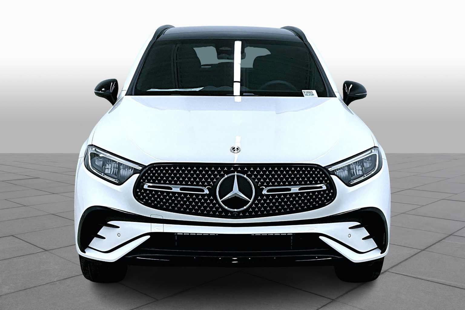 New 2025 Mercedes-Benz GLC 300 4MATIC image 3