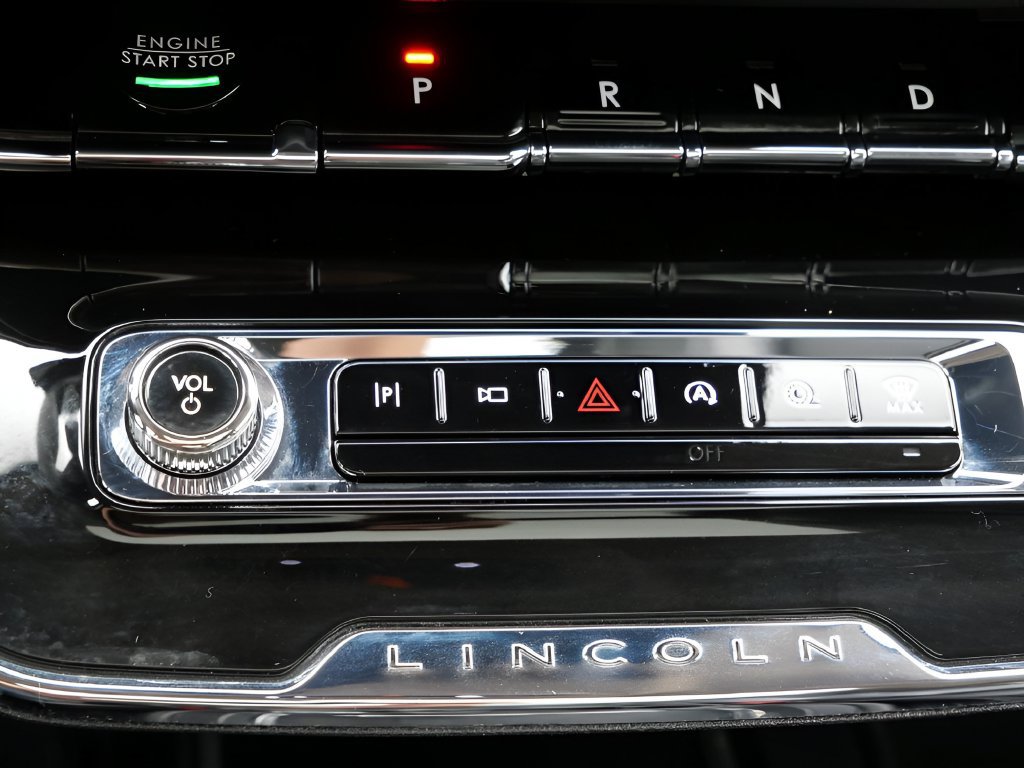 Used 2024 Lincoln Corsair AWD w/ Equipment Group 101A image 25