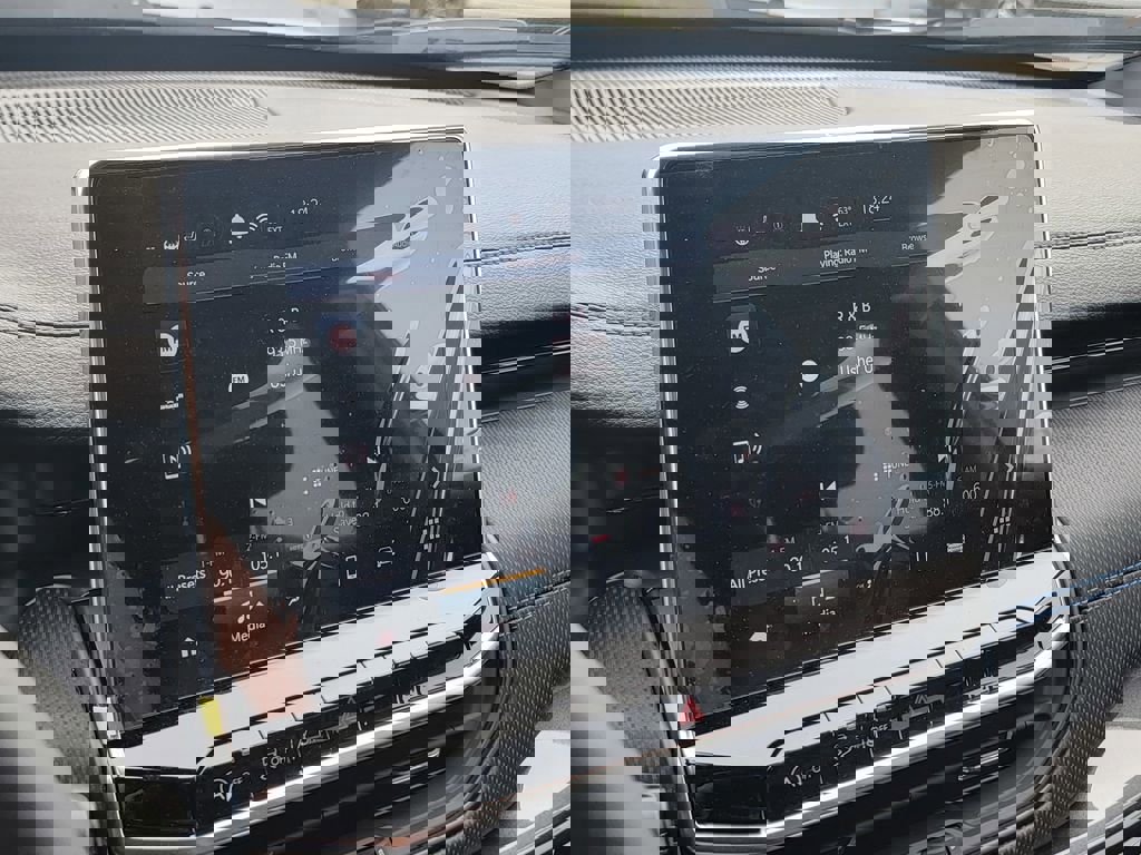 New 2026 Jeep Compass Latitude image 15