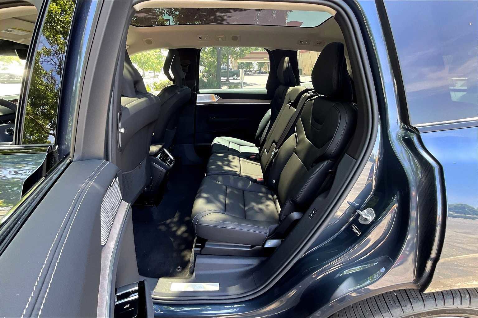 New 2025 Volvo EX90 Ultra image 12