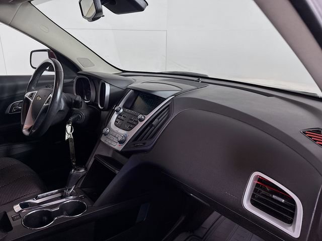 Used 2017 Chevrolet Equinox LT image 31