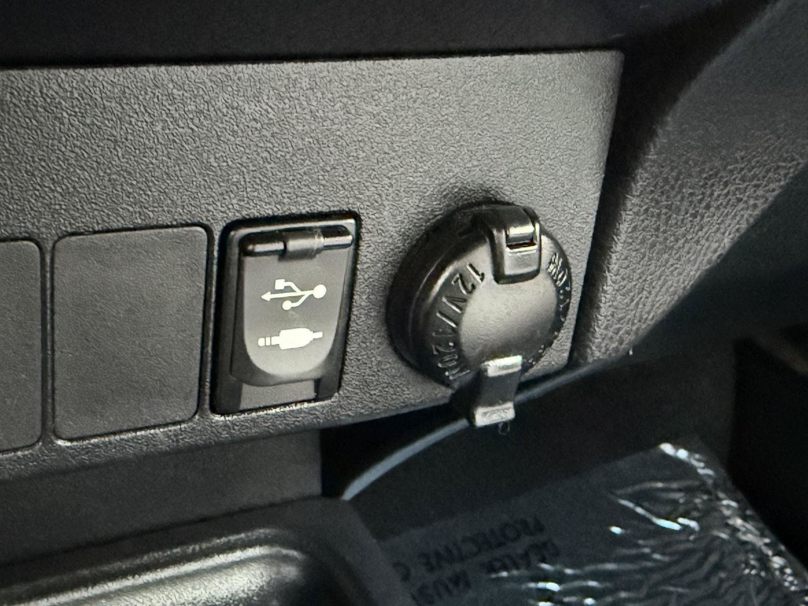 Used 2013 Toyota RAV4 LE FWD image 22