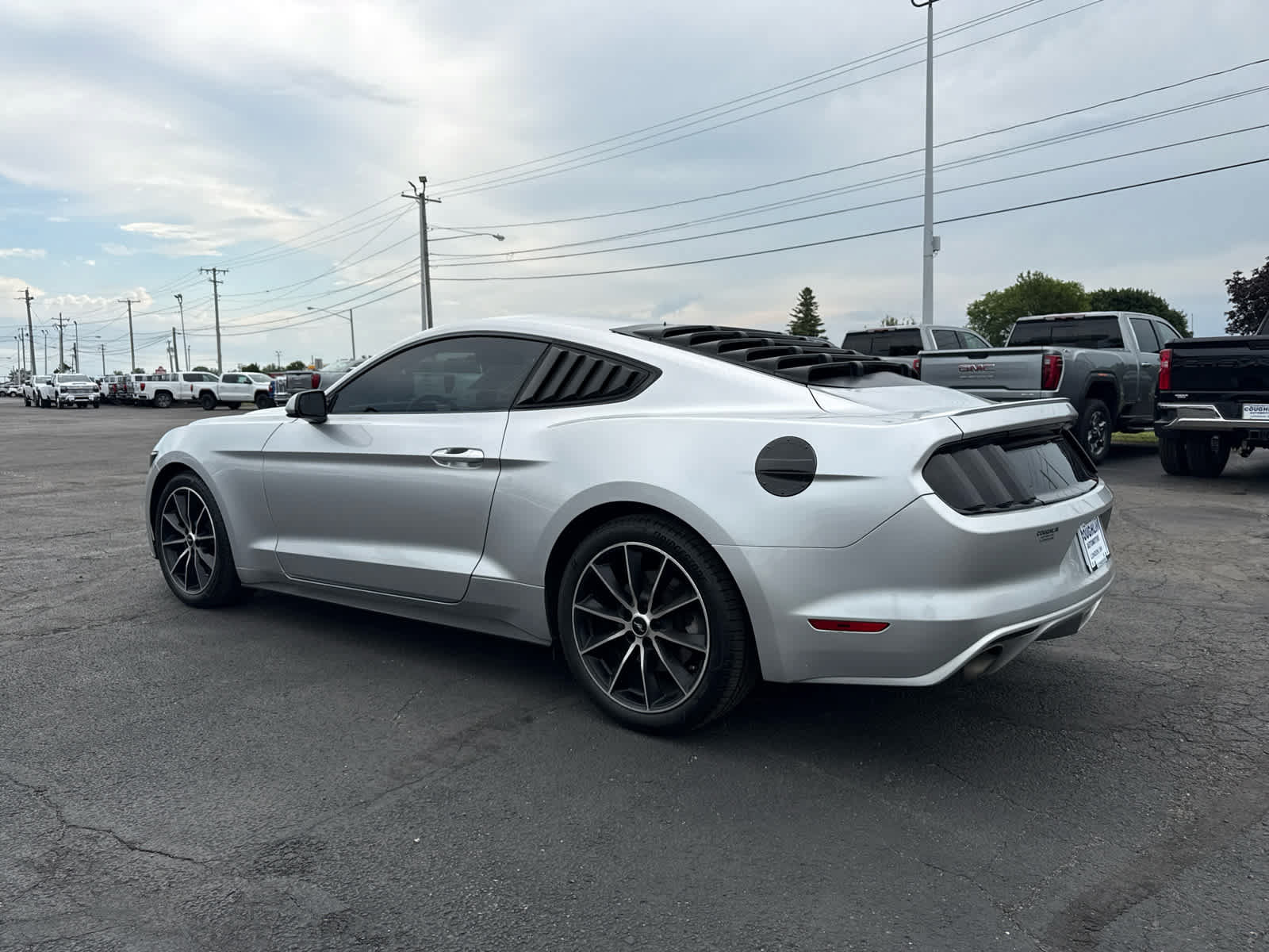 Used 2015 Ford Mustang Coupe w/ Wheel & Stripe Package RWD image 3
