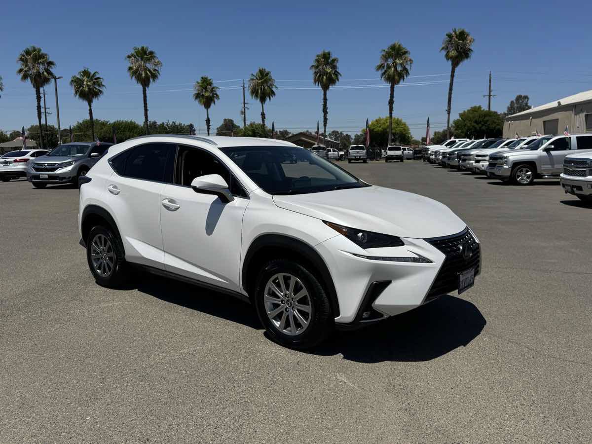 Used 2018 Lexus NX 300 FWD image 11