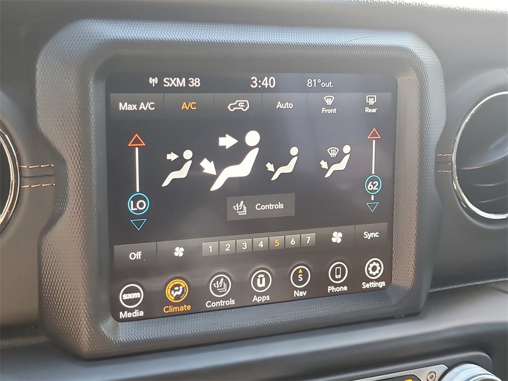 Used 2022 Jeep Wrangler Unlimited Sahara image 20