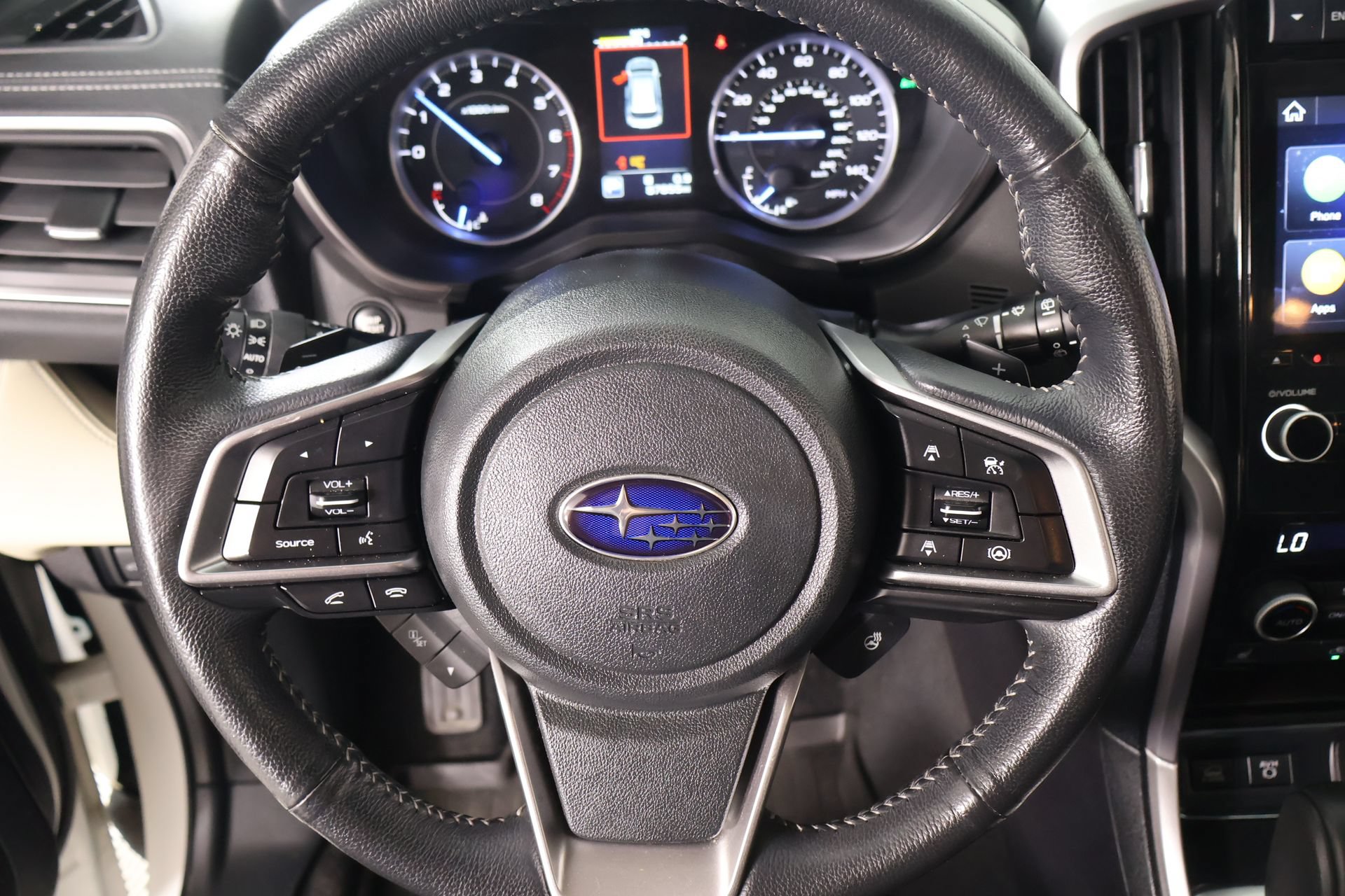 Used 2022 Subaru Ascent Limited w/ Technology Package AWD/4WD image 4