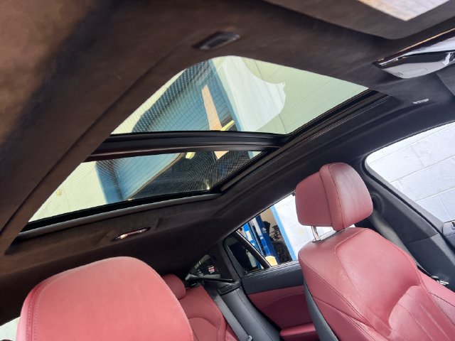 Used 2021 BMW X6 M50i w/ Executive Package AWD/4WD image 31