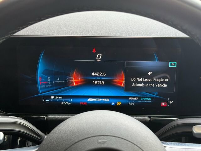 Used 2024 Mercedes-Benz GLA 35 AMG 4MATIC image 32