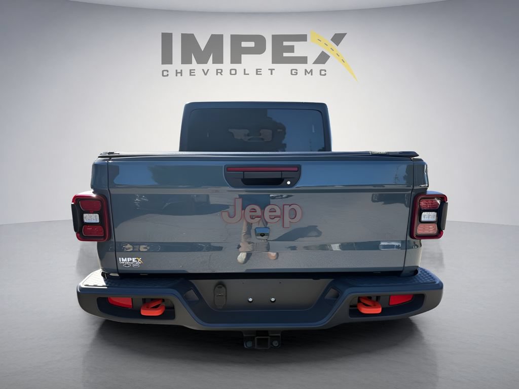 Used 2025 Jeep Gladiator Mojave w/ Convenience Group AWD/4WD image 4