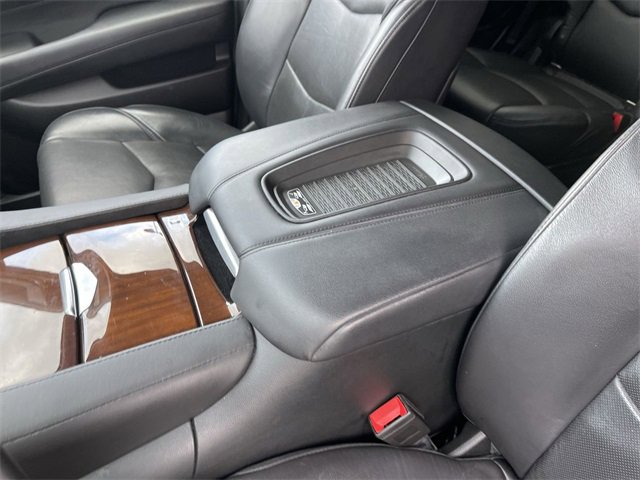 Used 2020 Cadillac Escalade Luxury image 21