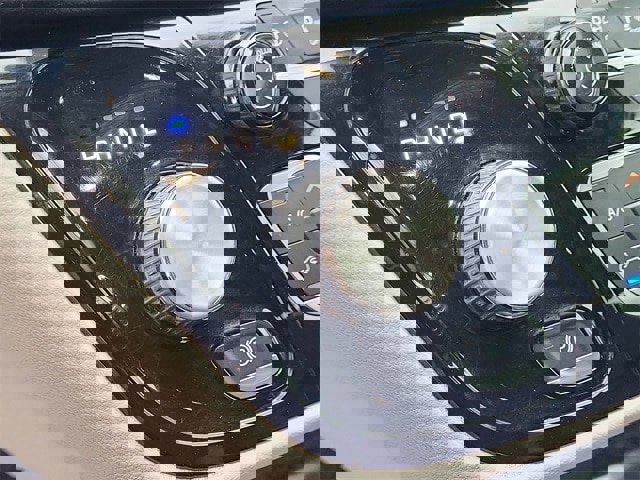 Used 2019 Chrysler Pacifica Touring-L w/ Advanced Safetytec Group image 27