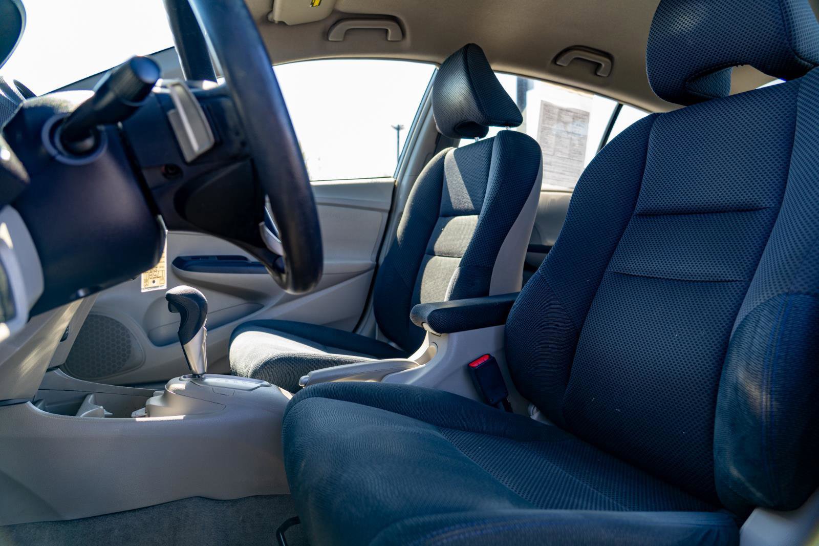 Used 2010 Honda Insight EX image 12