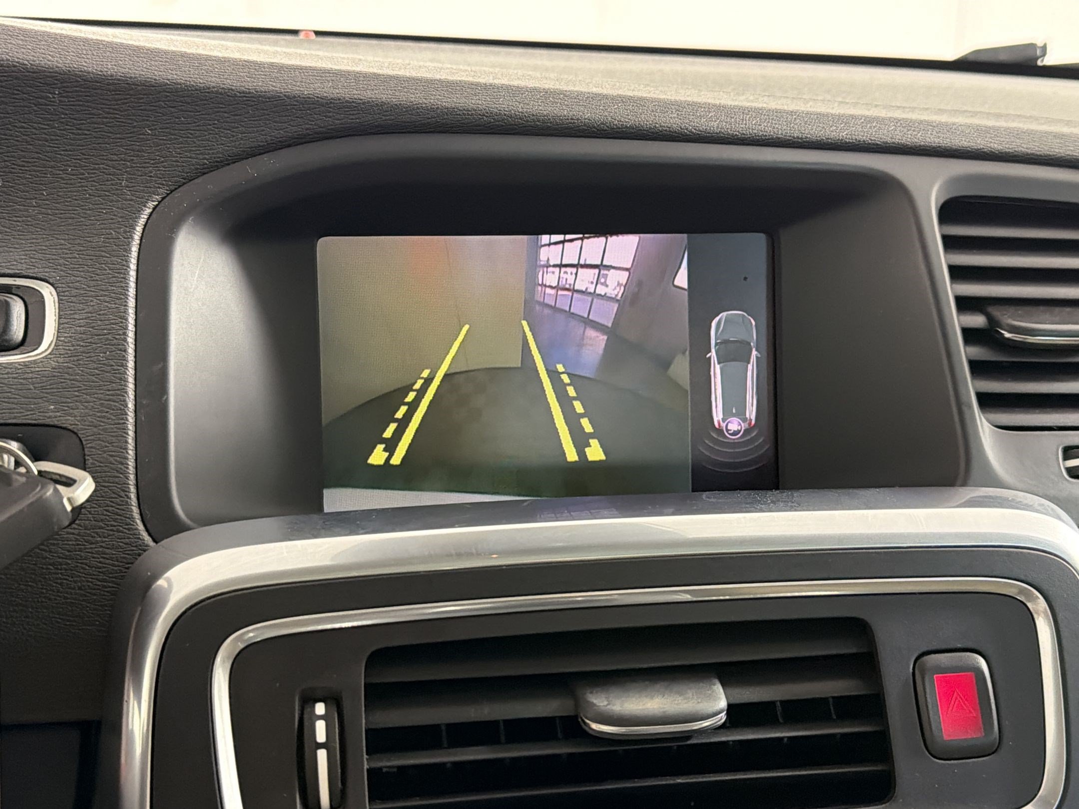 Used 2018 Volvo V60 T5 Dynamic w/ Vision Package FWD image 20