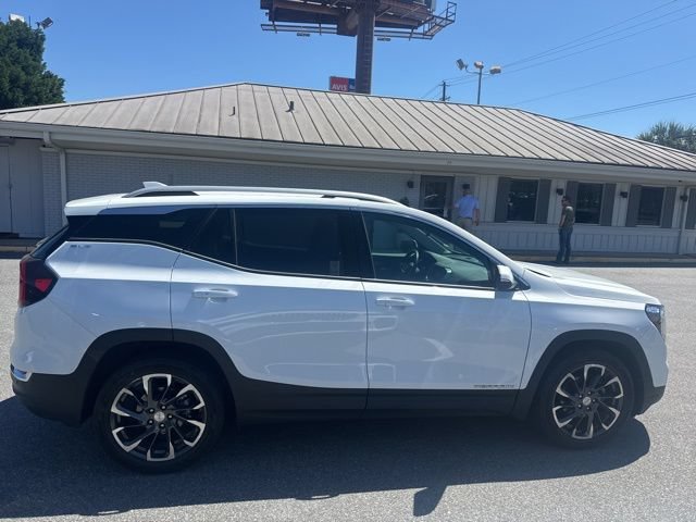 Used 2023 GMC Terrain SLT FWD image 3
