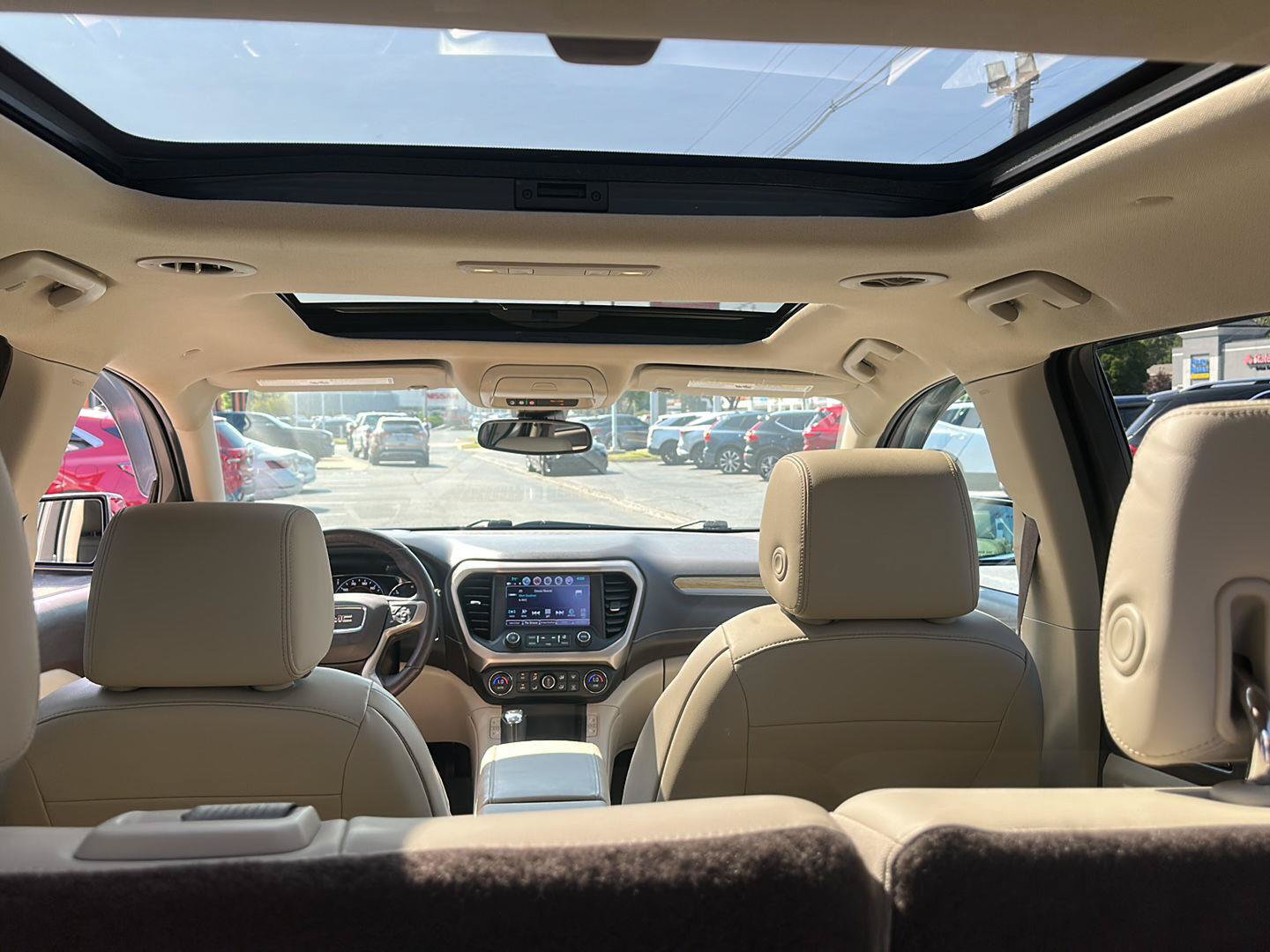 Used 2017 GMC Acadia Denali w/ Technology Package AWD/4WD image 17