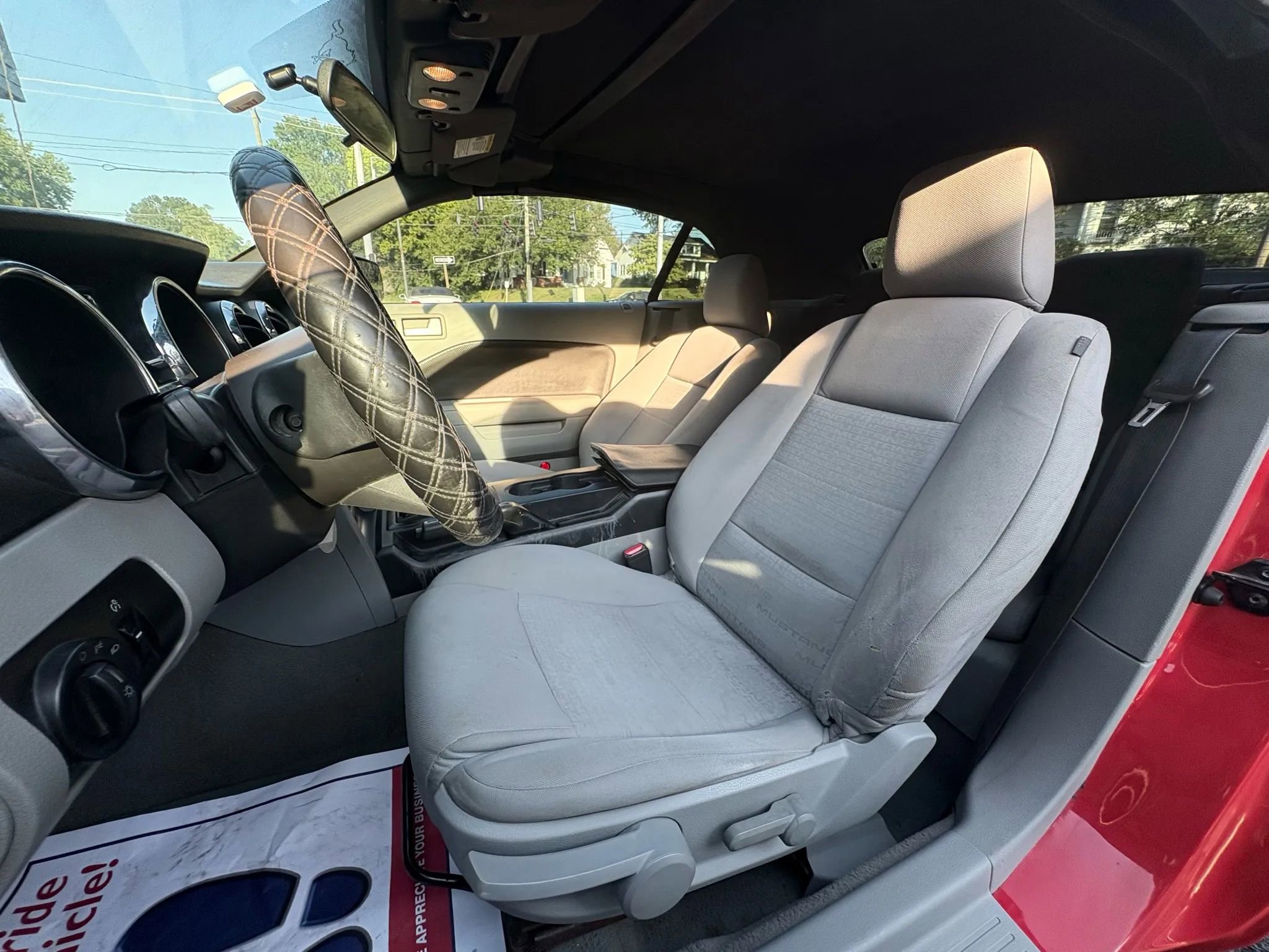 Used 2009 Ford Mustang Premium image 13