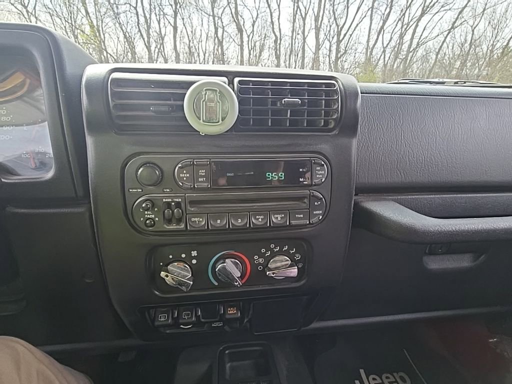 Used 2004 Jeep Wrangler Rubicon w/ Dual Top Group image 22