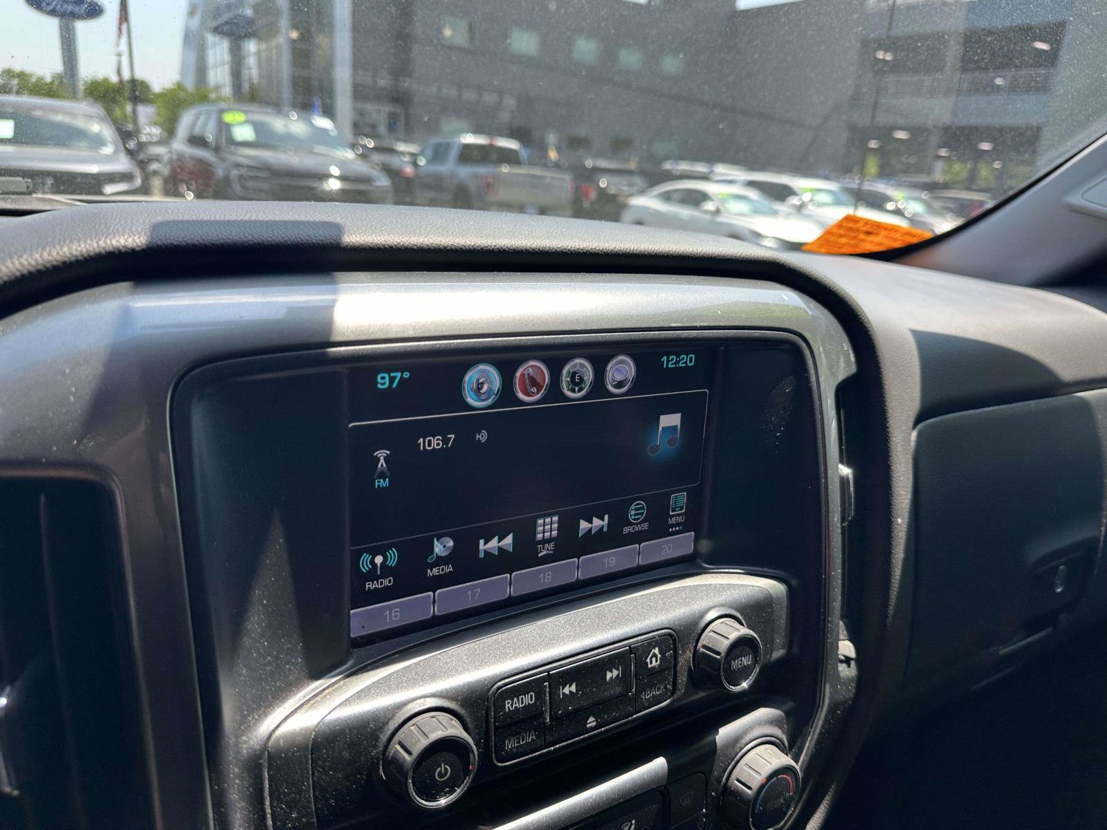 Used 2018 Chevrolet Silverado 1500 LT AWD/4WD image 25