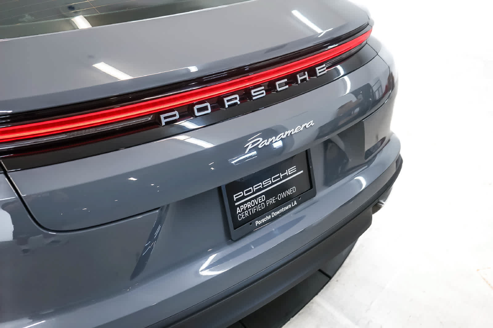 Certified 2025 Porsche Panamera RWD image 12