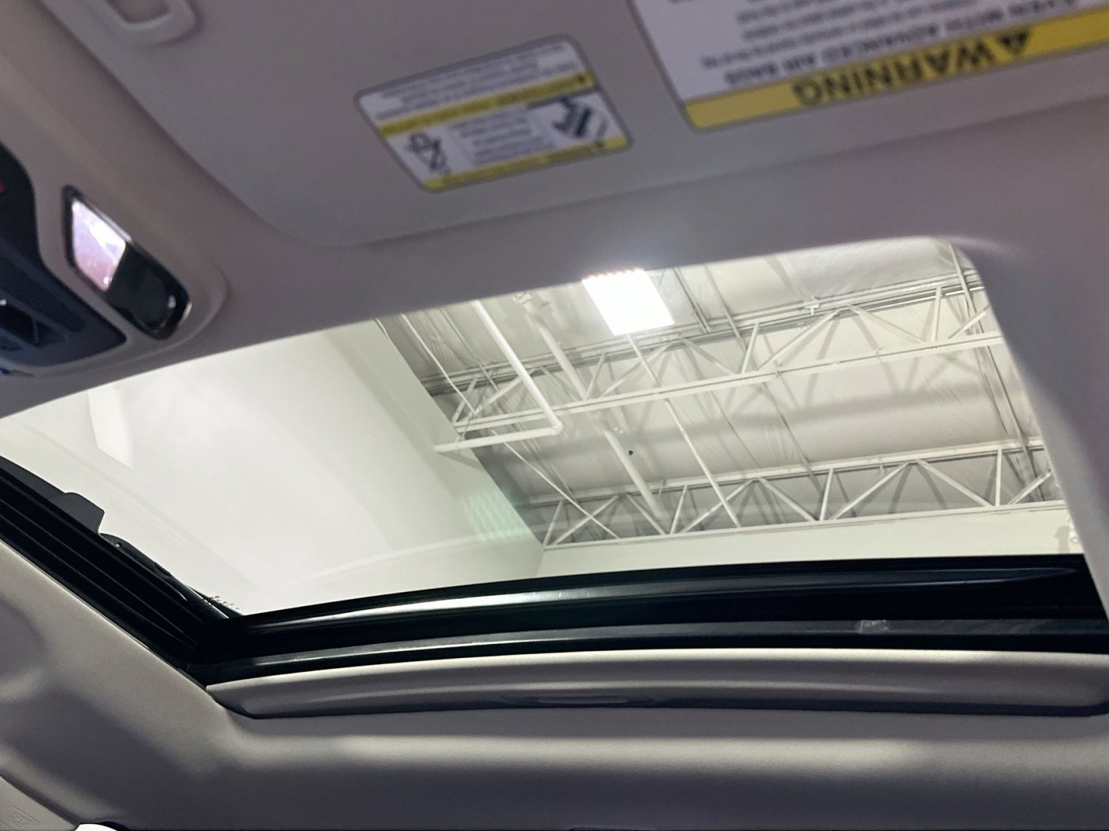 Used 2023 Subaru Outback Premium image 31