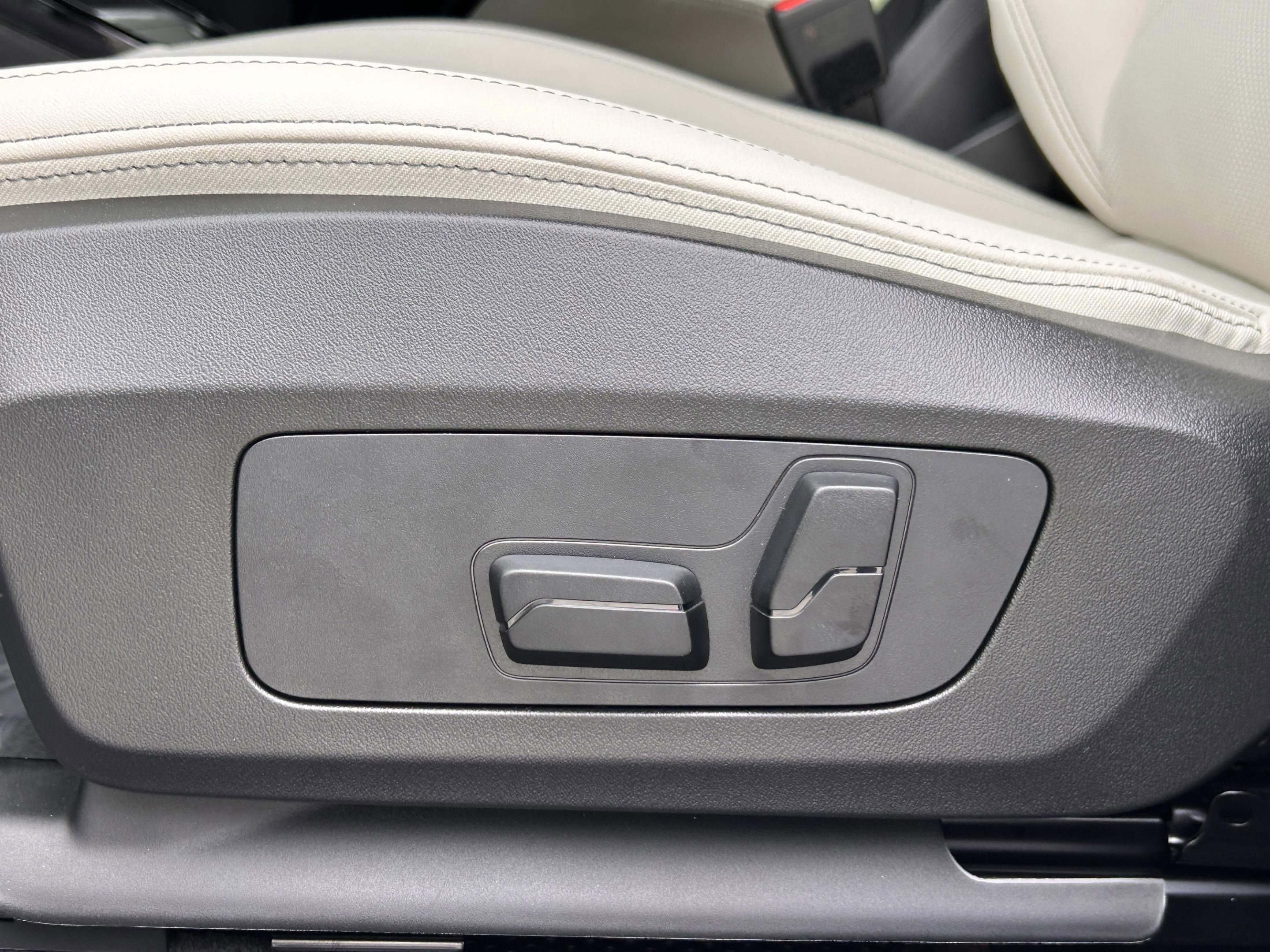 Used 2026 BMW X1 xDrive28i w/ Convenience Package image 29