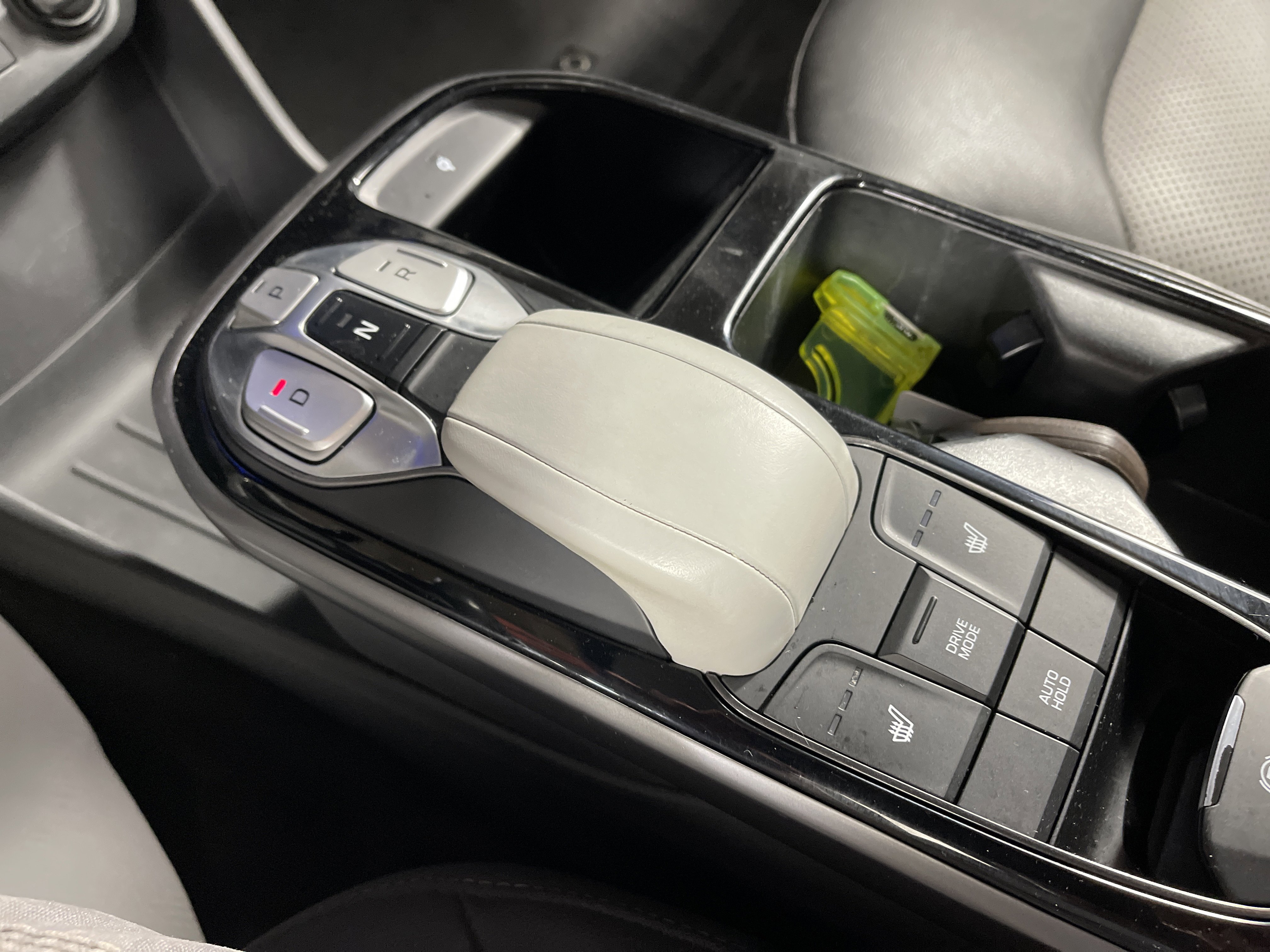 Used 2020 Hyundai Ioniq Limited image 25