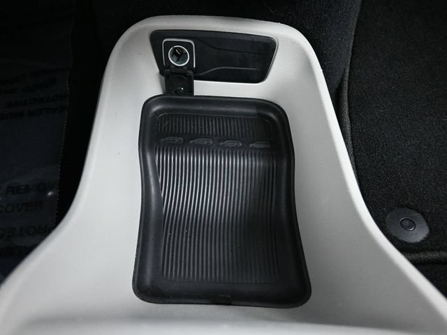 Used 2023 Chrysler Voyager LX FWD image 27