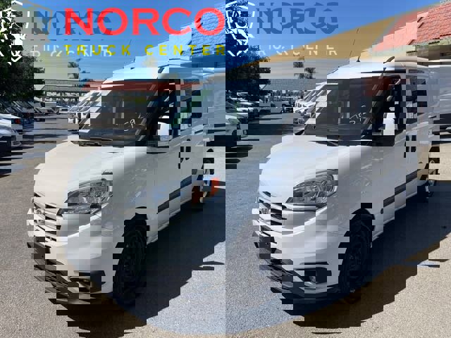 Used 2018 RAM ProMaster City SLT w/ Lights & Wheels Group image 4