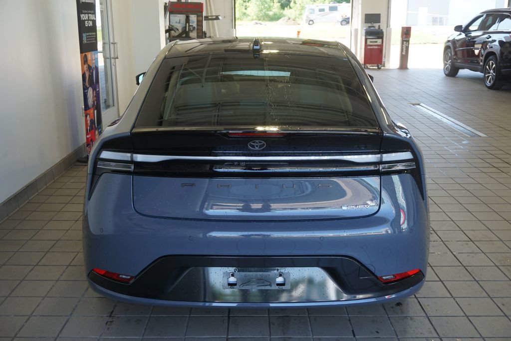 New 2026 Toyota Prius Plug-In Hybrid FWD image 19