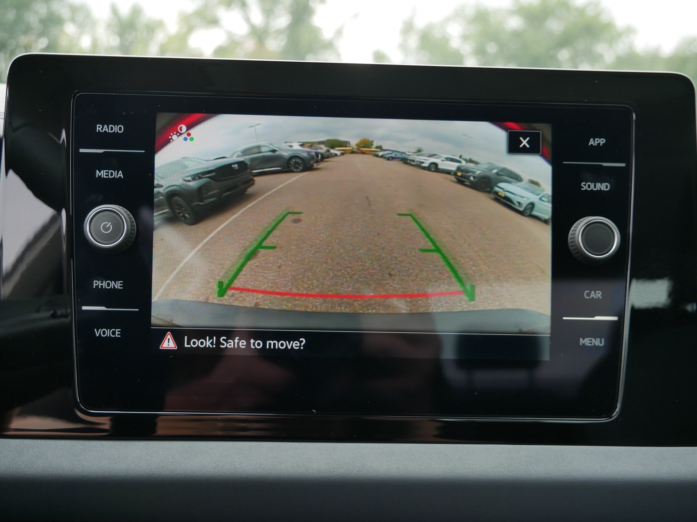 New 2027 Volkswagen Jetta SE FWD image 10