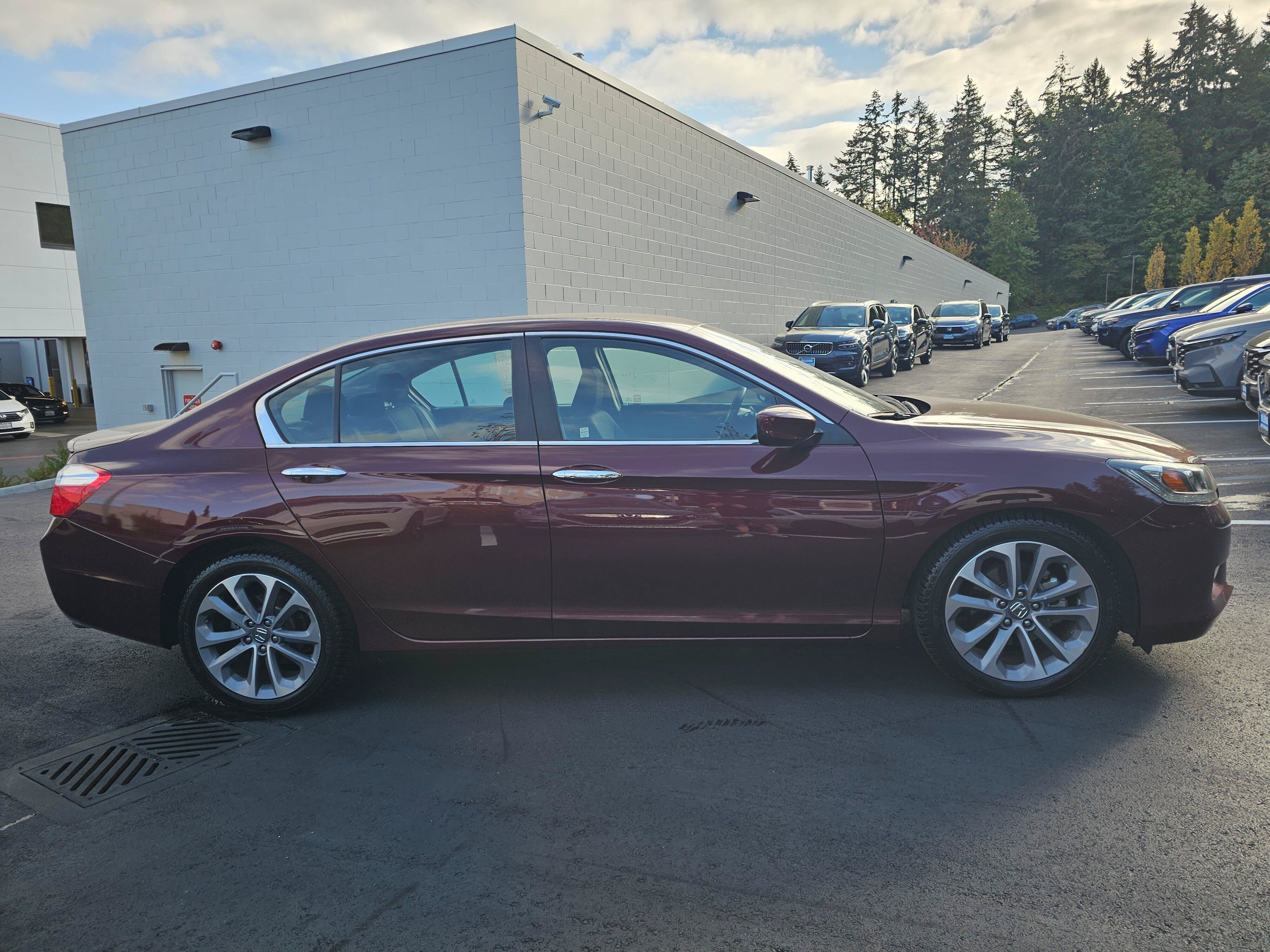Used 2015 Honda Accord Sport image 8
