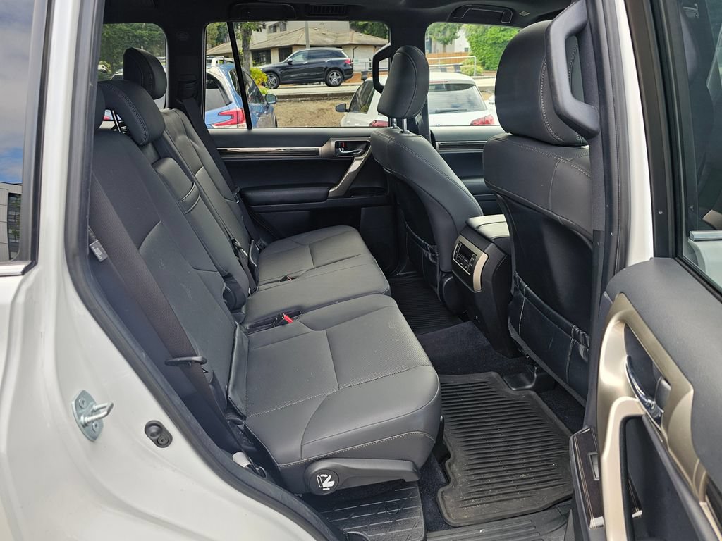 Used 2021 Lexus GX 460 Premium w/ Premium Package AWD/4WD image 27