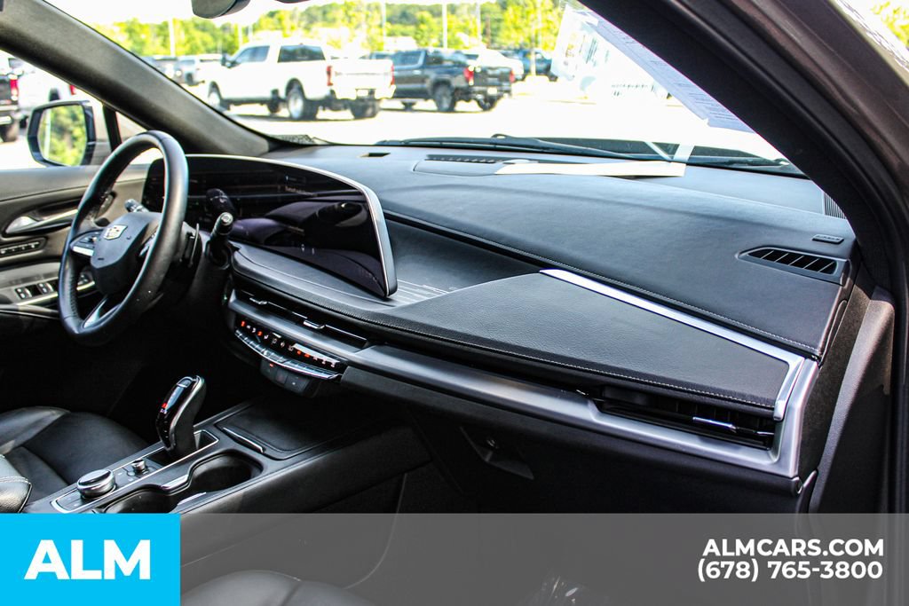 Used 2025 Cadillac XT4 Premium Luxury FWD image 22