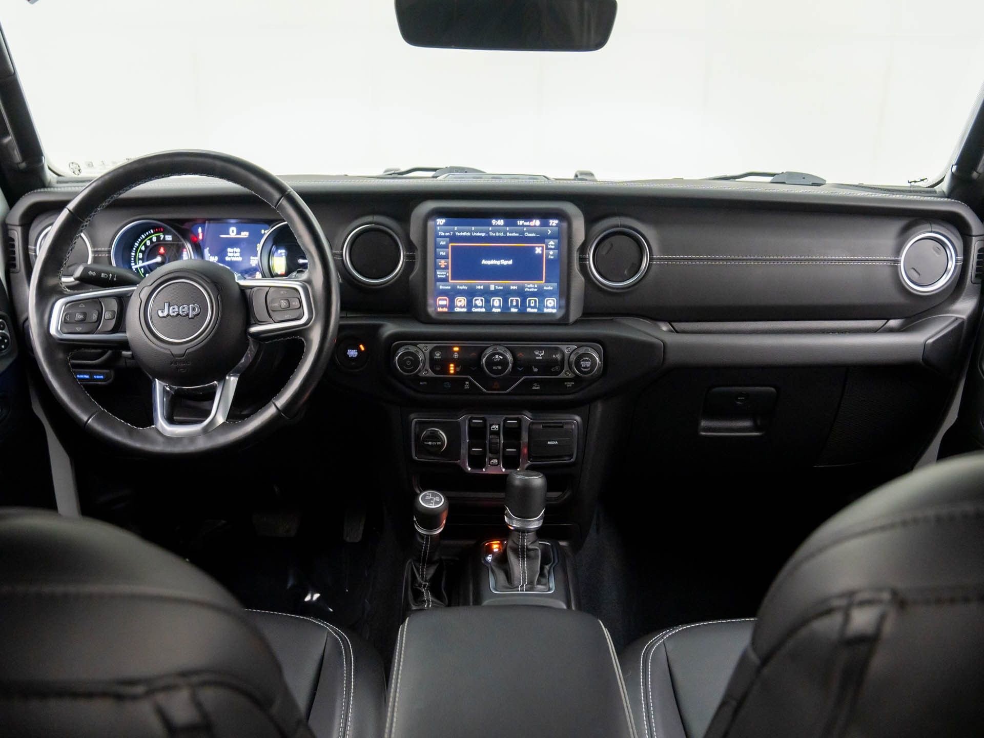 Used 2022 Jeep Wrangler Unlimited Sahara w/ Cold Weather Group image 9