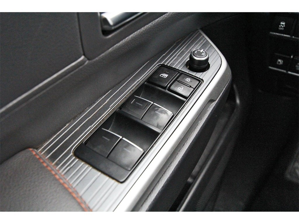 Used 2023 Toyota Sienna XSE image 20