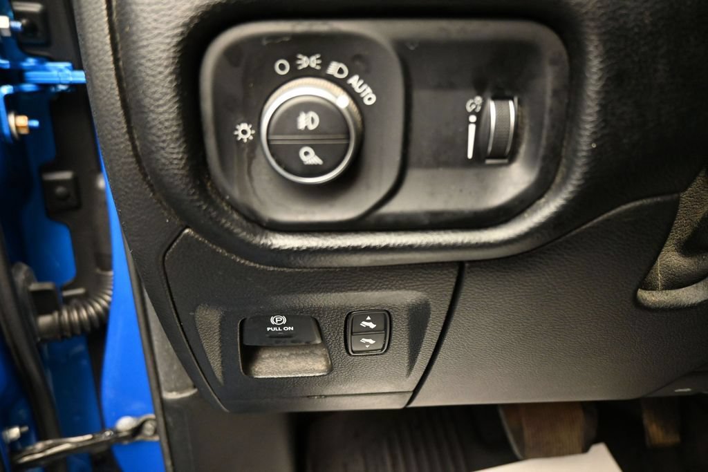 Used 2020 RAM 1500 Big Horn AWD/4WD image 12