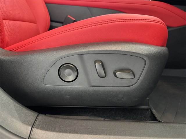 Certified 2025 Chevrolet Blazer EV SS w/ Performance Package image 22